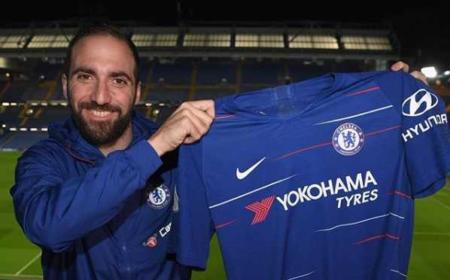 Higuain maglia Chelsea Twitter