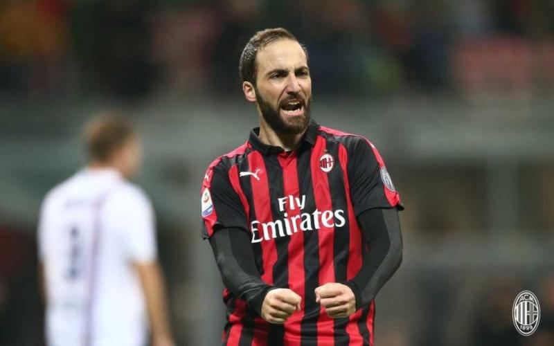 Higuain sito uff Milan