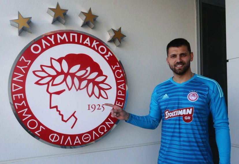 Ufficiale: Zenit, ceduto il portiere Lodygin all’Olympiacos preview