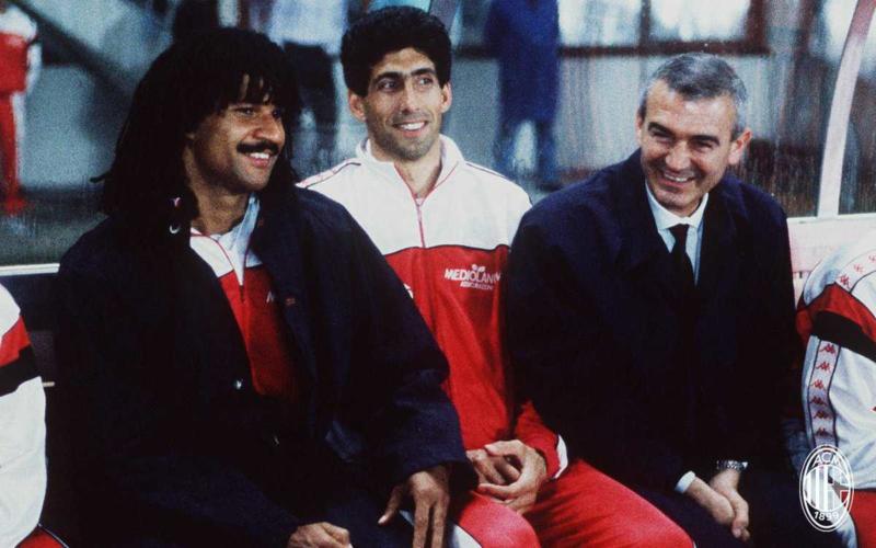 Monti Twitter uff Milan