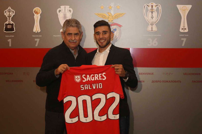 Benfica, blindato Salvio fino al 2022. È ufficiale preview