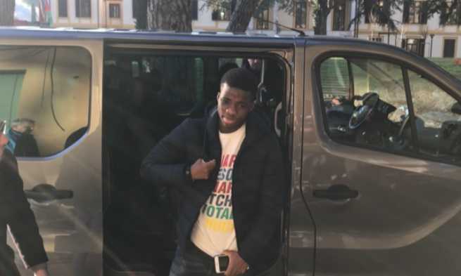 Traorè-Fiorentina: le foto dell’arrivo a Firenze preview