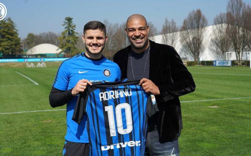 Adriano Twitter uff Inter