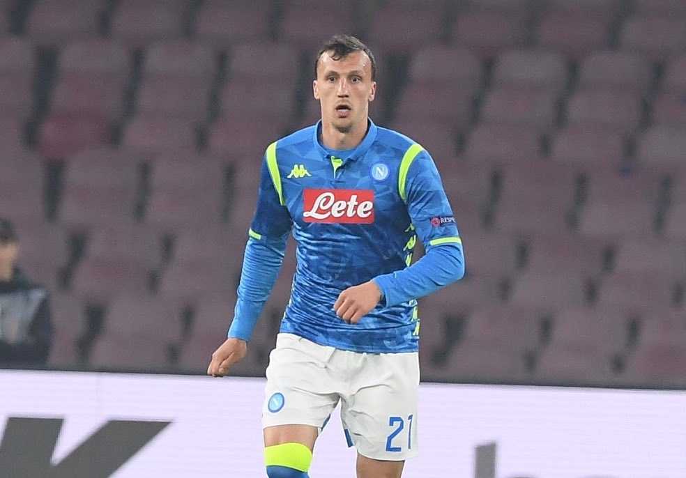 Esclusiva: Chiriches, il Sassuolo accelera. Ecco l’offerta. Il Napoli… article-post