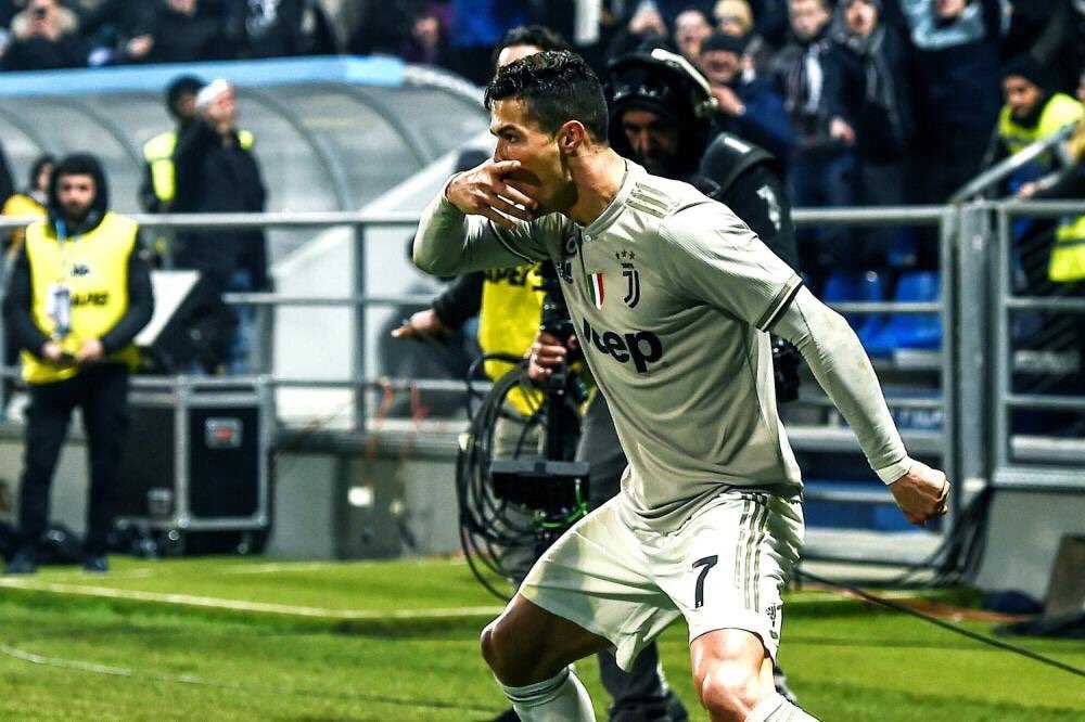 CR7, gol e dedica a Paulo: esultanza con la “Dybala mask” article-post