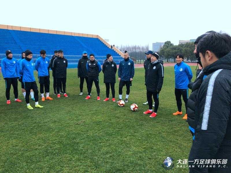 Dalian, parla Hamsik: “Darò tutto per questa maglia, come ho fatto a Napoli” article-post