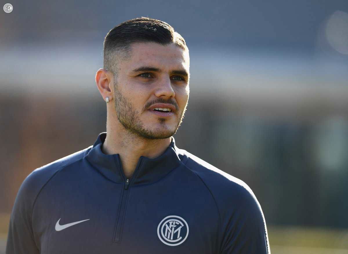 Icardi, striscione con minacce sotto casa: “Ora basta, Milano è piccola” article-post