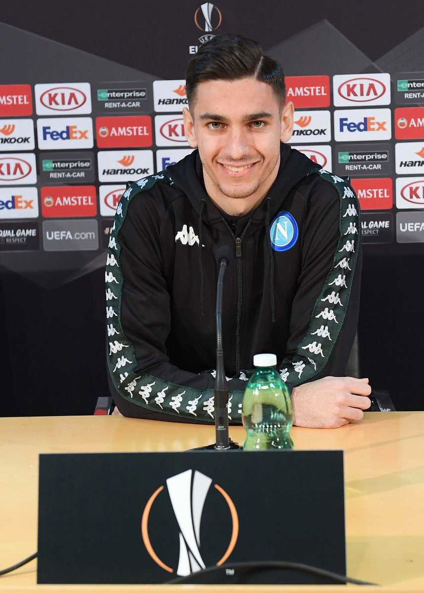 Napoli, senti Meret: “Ho ritrovato fiducia e sto bene. Non mi sento inferiore a Donnarumma e il paragone con Zoff…” preview