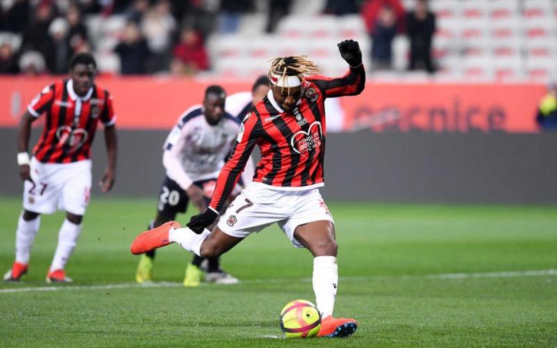 Saint-Maximin Twitter uff Ligue 1