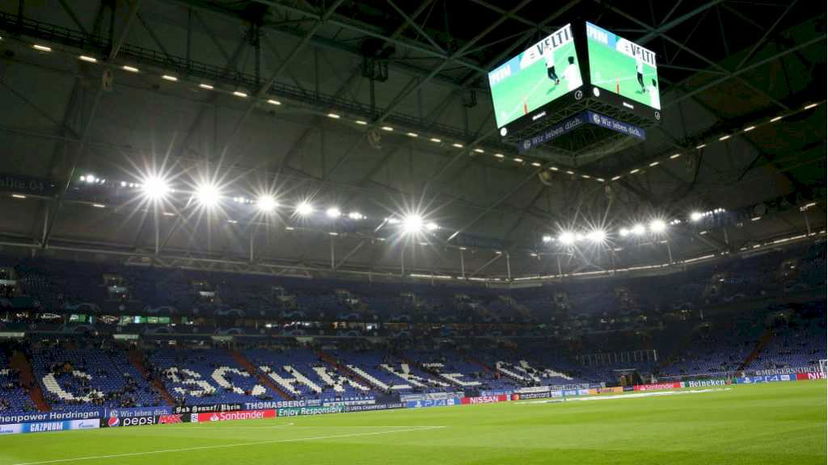 Schalke-Manchester City, tifoso inglese aggredito dopo la gara: è in gravi condizioni preview