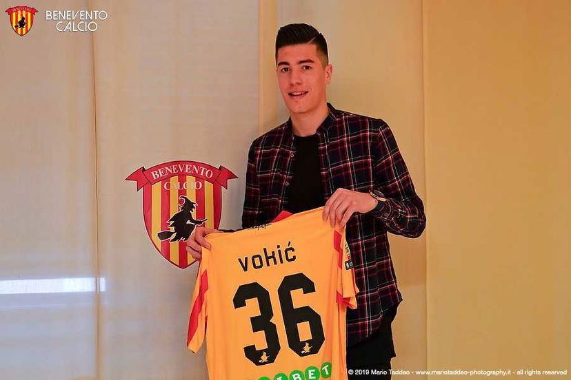 Ora è ufficiale: Benevento, contratto fino al 2021 per Vokic preview