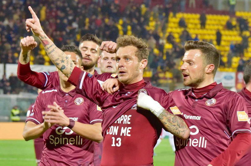 Serie B: super Diamanti trascina il Livorno, Benevento ko 2-0 preview