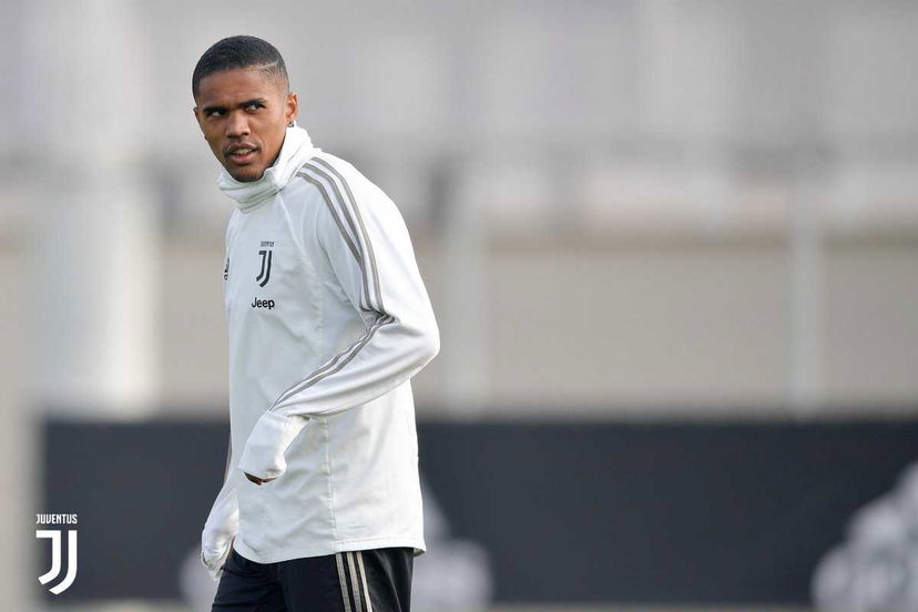 Douglas Costa entusiasta: “Sarri perfetto per me. Simile a Guardiola, ma…” preview