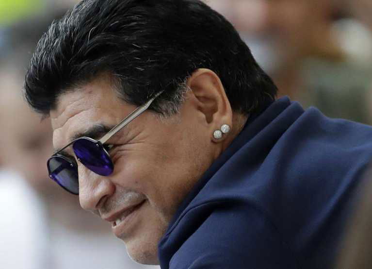 Maradona: “I tifosi del Gimnasia mi ricordano quelli del Napoli per lealtà e passione” preview