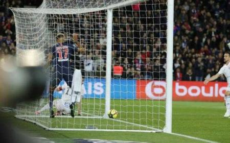 Chupo Moting PSG Foto L'Equipe