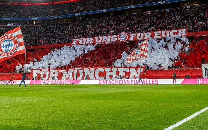 Curva Bayern Monaco foto twitter ufficiale Bayern Monaco
