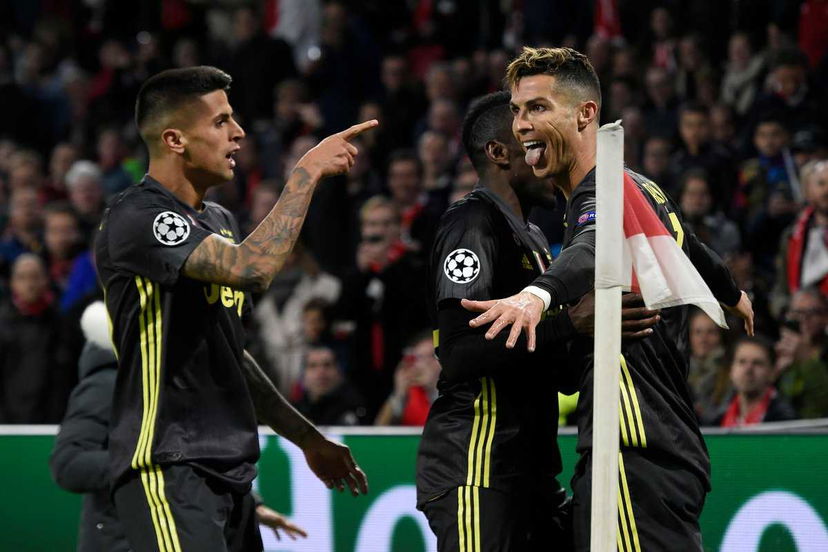 CR7 colpisce, Neres risponde: Ajax-Juve è 1-1. Palo di Douglas Costa nel finale preview