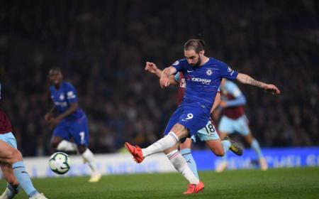 chelsea higuain vs Burnley foto tw uff chelsea