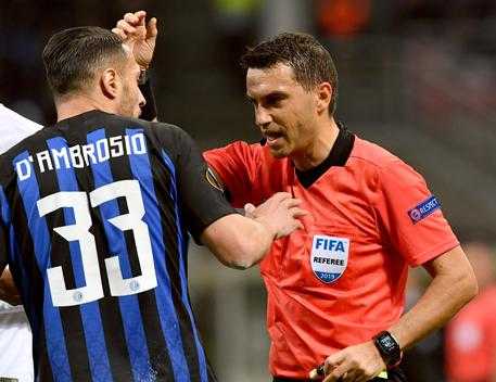 L’arbitro Hategan colpito da infarto: era nella squadra dei fischietti UEFA per Qatar 2022 article-post