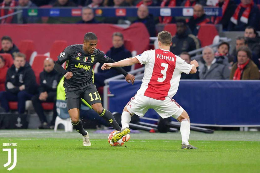 Juventus-Ajax i convocati di Allegri: Douglas Costa recuperato, fuori Chiellini e Mandzukic preview