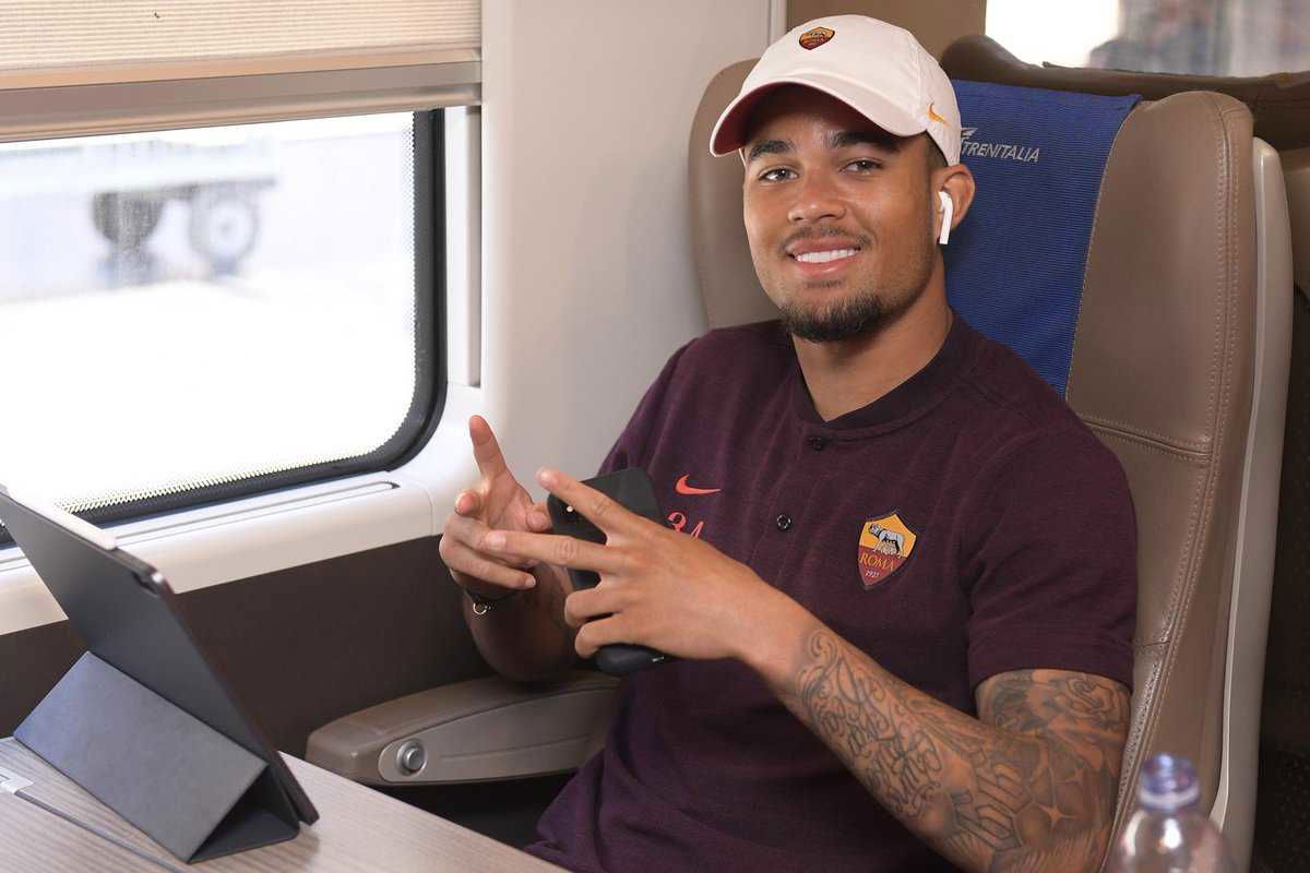 Kluivert: “Roma per me è un capitolo chiuso, sarebbe folle tornare dopo tutti questi prestiti” article-post