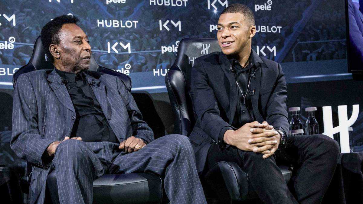 Pelé, spasmi e febbre alta nella notte: ricoverato in ospedale article-post