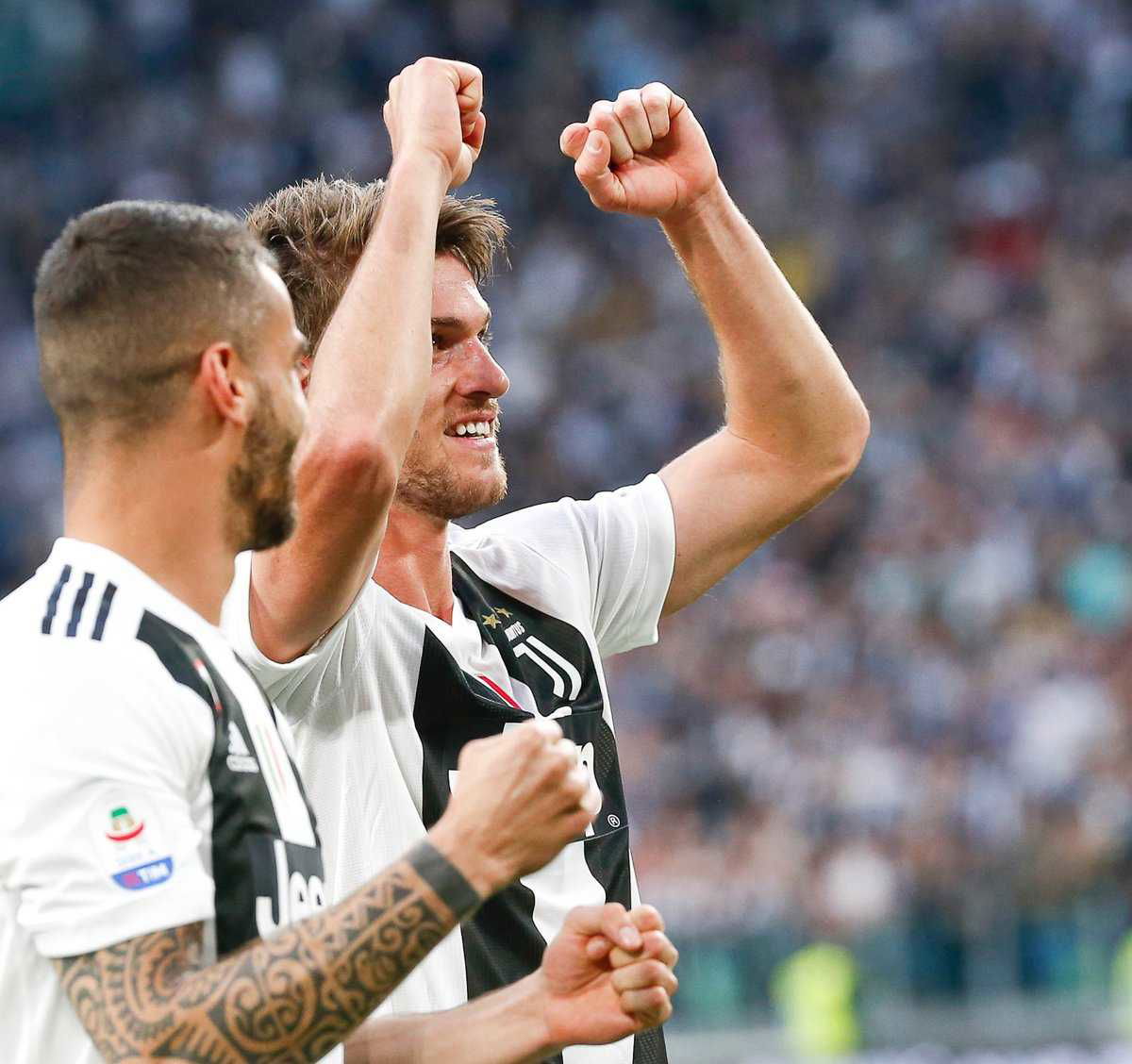 Lovren in ribasso, Rugani (sempre) in rialzo: le ultime sul difensore Roma article-post