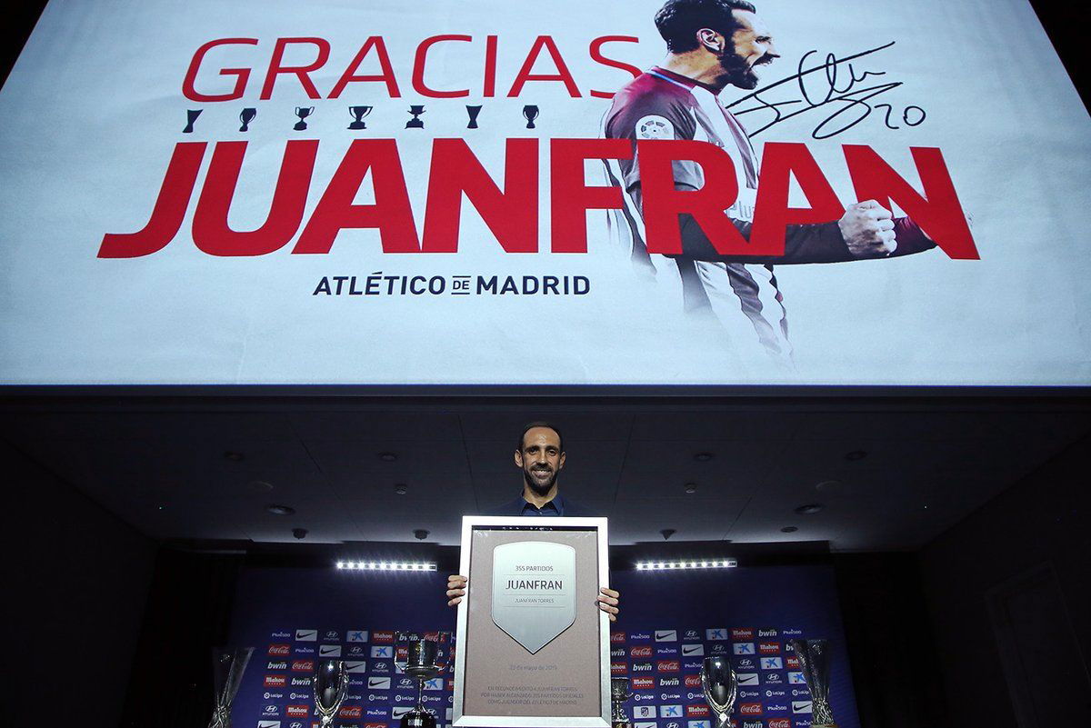 Non solo Godin e Griezmann, anche Juanfran saluta l’Atletico: “Sono stati 8 anni meravigliosi” article-post