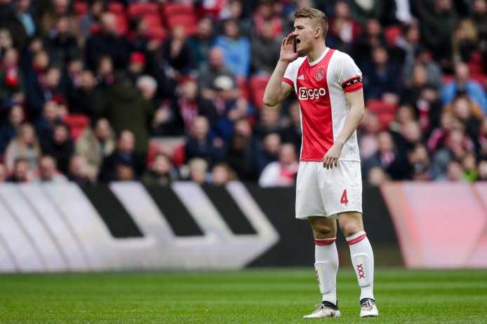 De Ligt: “Sarebbe bello giocare con de Jong ma non so cosa accadrà” article-post