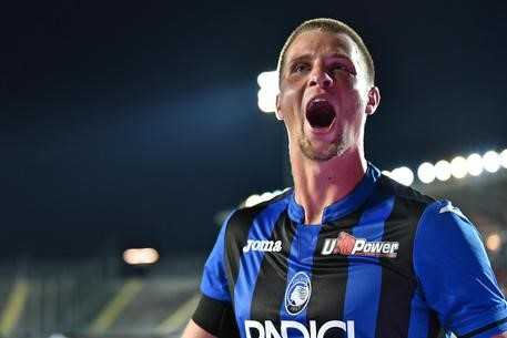 Hateboer, l’agente: “Napoli club giusto per crescere” article-post