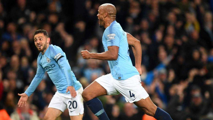 Kompany su Bernardo Silva: “Diventerà capitano quando farà meno il buffone” preview
