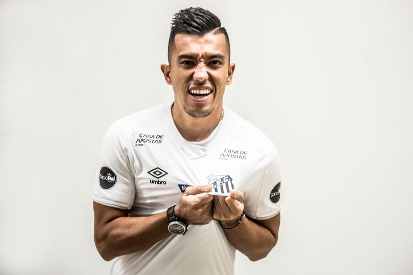 Ufficiale: Uribe nuovo attaccante del Santos, contratto fino al 2022 preview