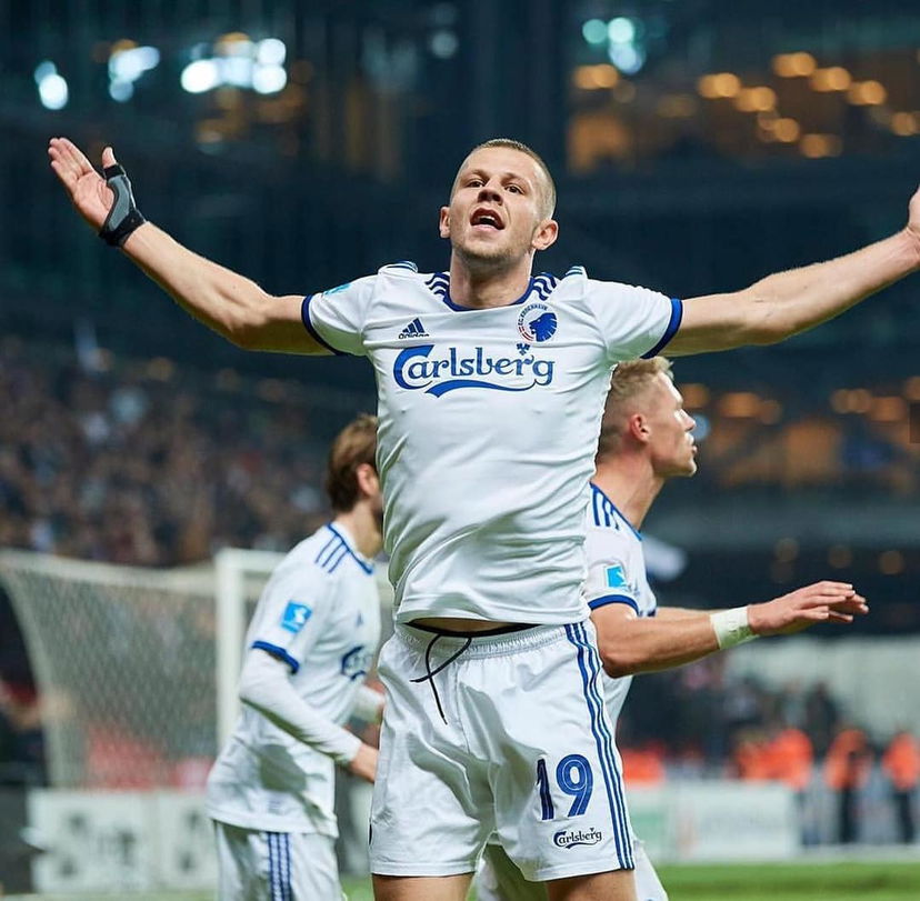 Lazio, è ufficiale l’arrivo di Vavro. Contratto fino al 2024 preview