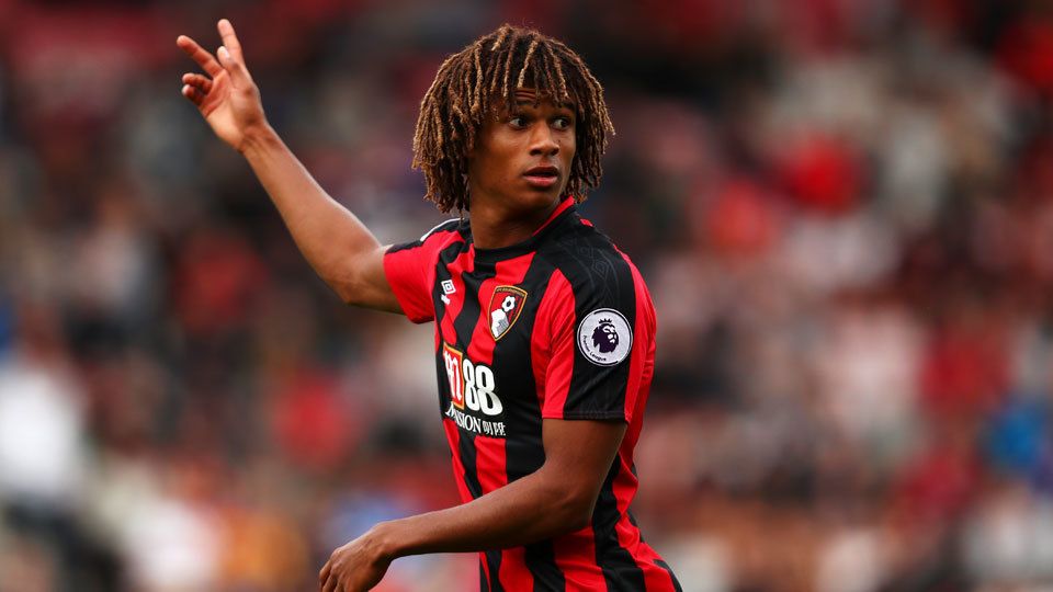 Dall’Inghilterra: Aké può approdare al Manchester City article-post