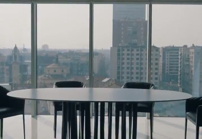 Inter, striscione della Curva Nord sotto la sede: “Noi siamo con Conte” preview