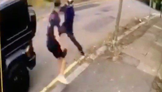 Paura per Ozil: aggredito per rapina. Kolasinac mette in fuga i ladri. Il video preview