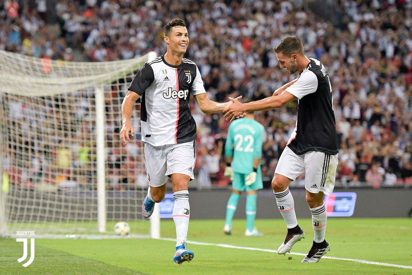 Mendes esalta CR7: “Frantuma i record. Supererà anche Pelè con la maglia della Juve” preview