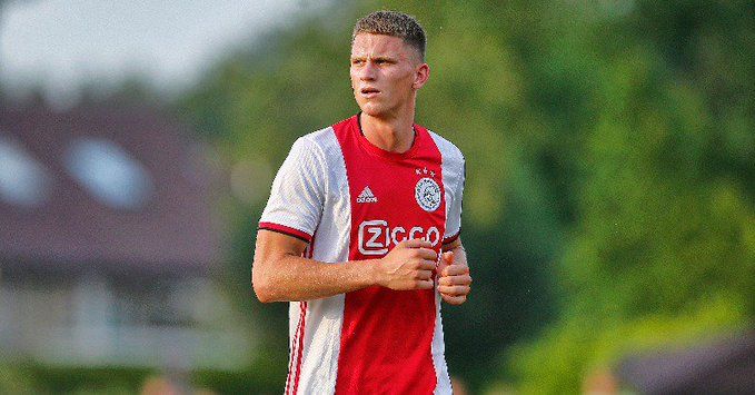 Ajax, ufficiale la cessione in prestito di Botman all’Heerenveen preview