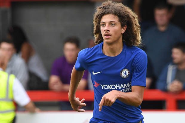 Chelsea, prestito in vista per il giovane difensore Ampadu preview