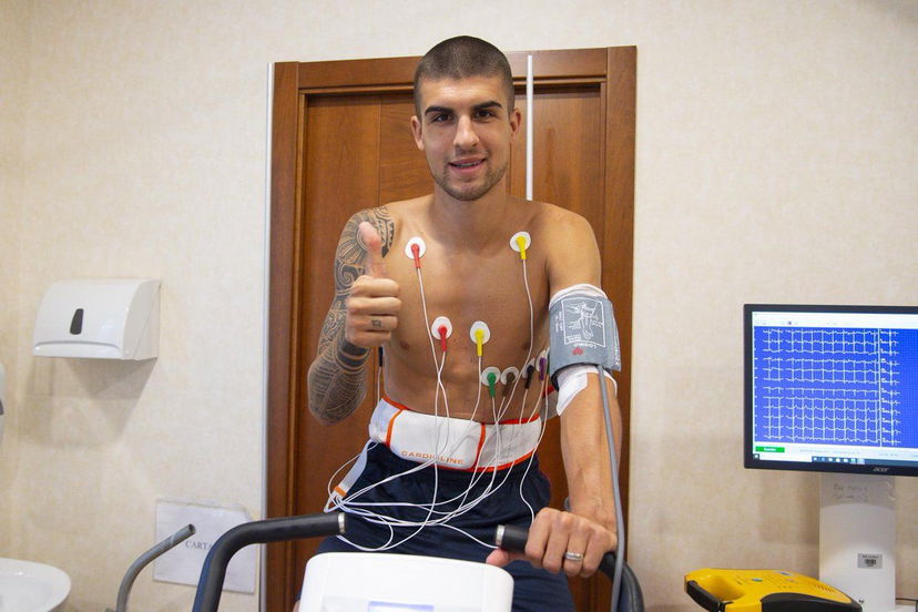 Mancini è arrivato a Villa Stuart: prima le visite mediche, poi la firma con la Roma preview