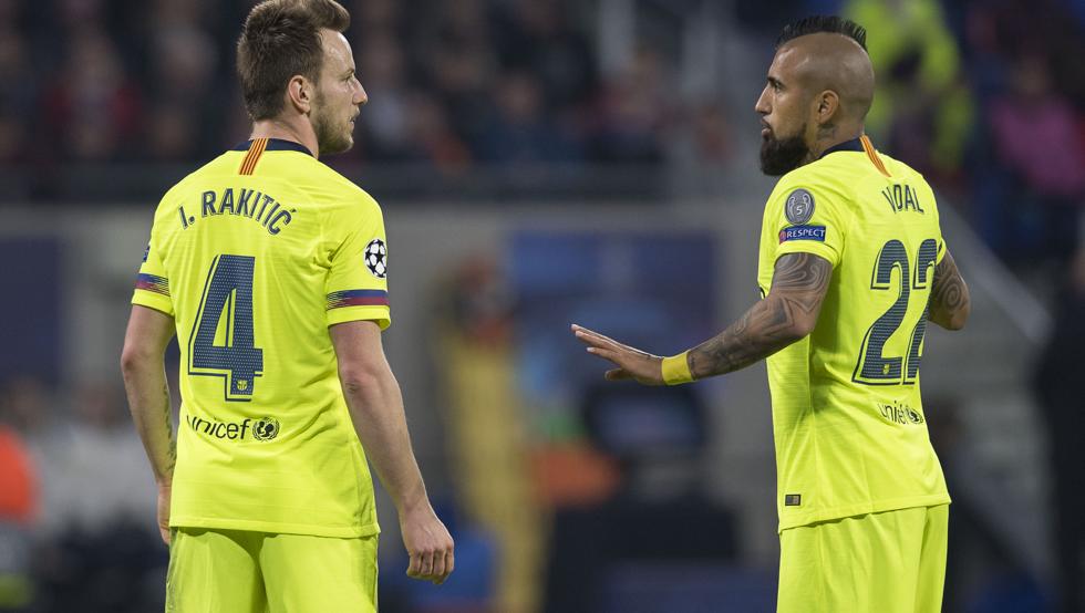 Dalla Spagna: uno tra Rakitic e Vidal lascerà il Barcellona article-post