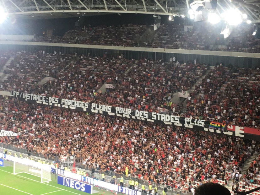 Nizza, cori e striscioni omofobi: la gara con il Marsiglia sospesa per 10 minuti preview