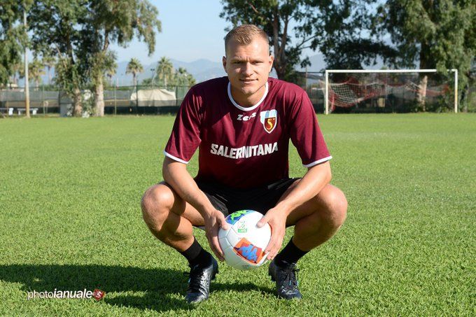 Salernitana, ufficiale l’arrivo del polacco Jaroszynski preview