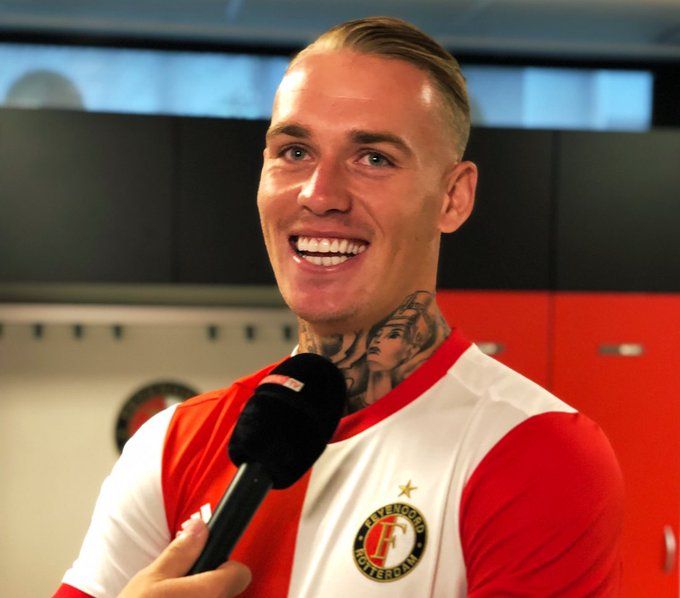 Feyenoord, il ds Troost su Karsdorp: “Conosciamo le sue qualità, ci darà una grande mano. Con Stam…” preview
