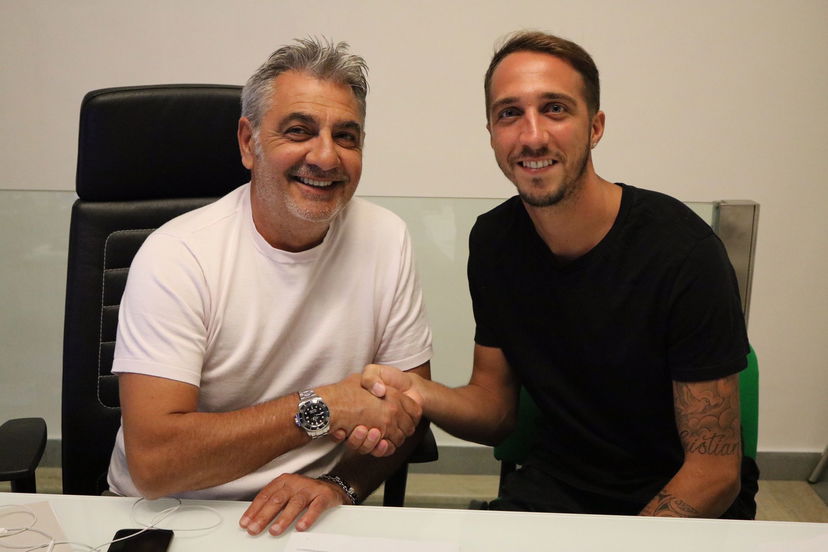 Il terzino Mazzotta firma con il Crotone. La nota ufficiale preview