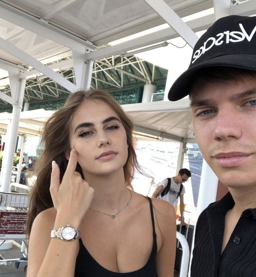 Roma, si avvicina la cessione di Coric: la foto della partenza per la Spagna preview