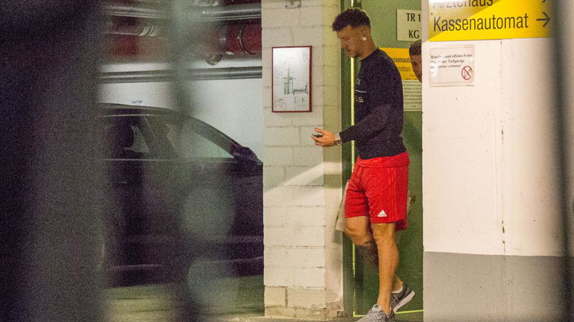 Visite completate per Perisic al Bayern: la foto all’uscita dall’ospedale preview