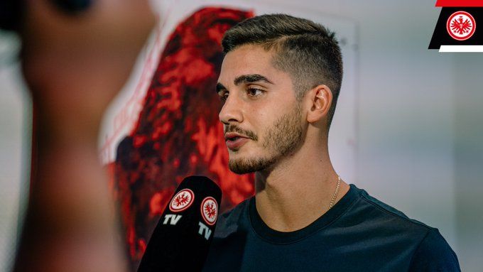 Eintracht, parla André Silva: “Qui per crescere. In Italia ho dovuto fare i conti con…” article-post