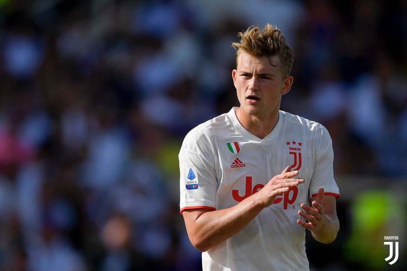 De Ligt risponde a Van Basten: “Le sue sono critiche costruttive, mi serviranno per crescere” preview