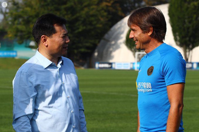 Inter, visita di Jindong Zhang ad Appiano Gentile: la foto con Conte preview